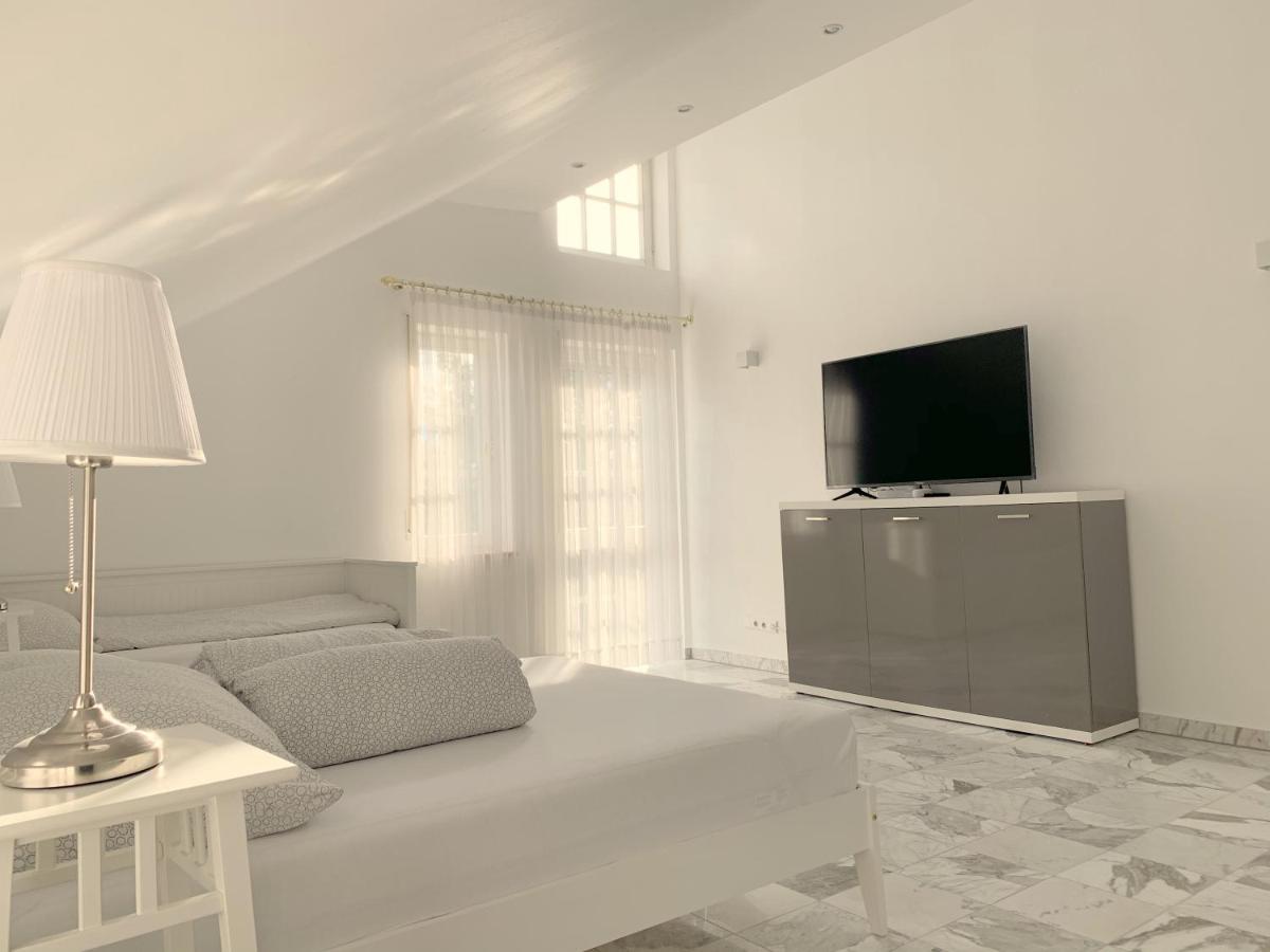 F10 Apartments Roth Pfaffenhofen an der Roth Kültér fotó